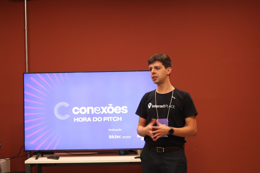 Guilherme Frade da empresa Interact Place apresenta pitch no BH-TEC  