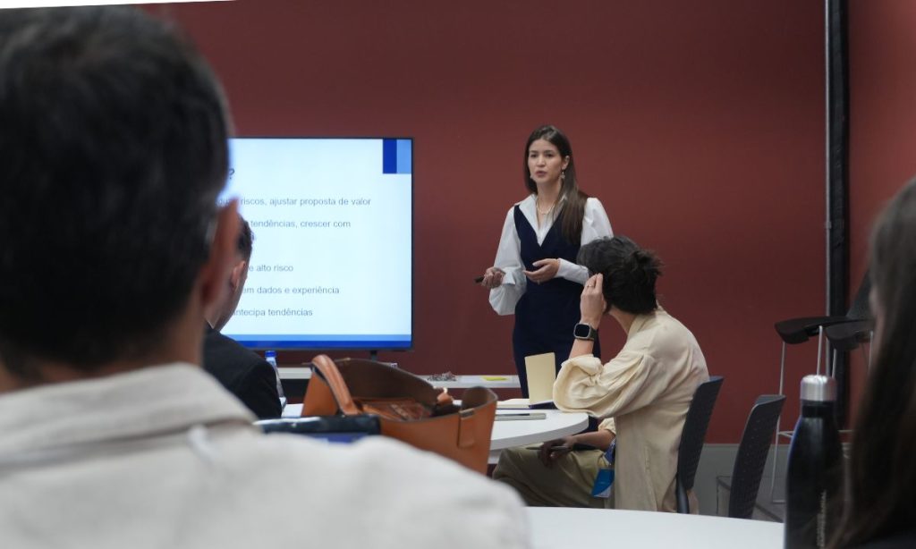 Raíssa Michalsky promove oficina no programa Conexões