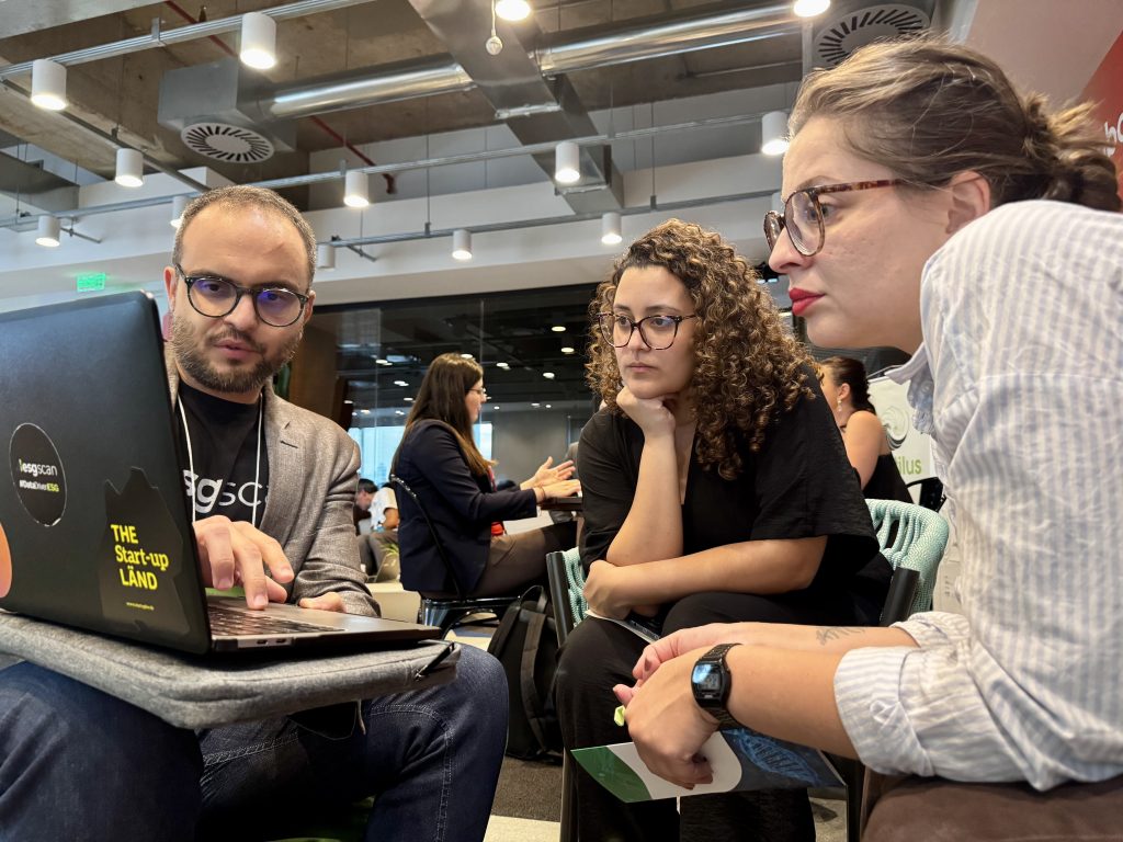 Pedro apresenta a ESG Scan na rodada de negócios do Nautilus