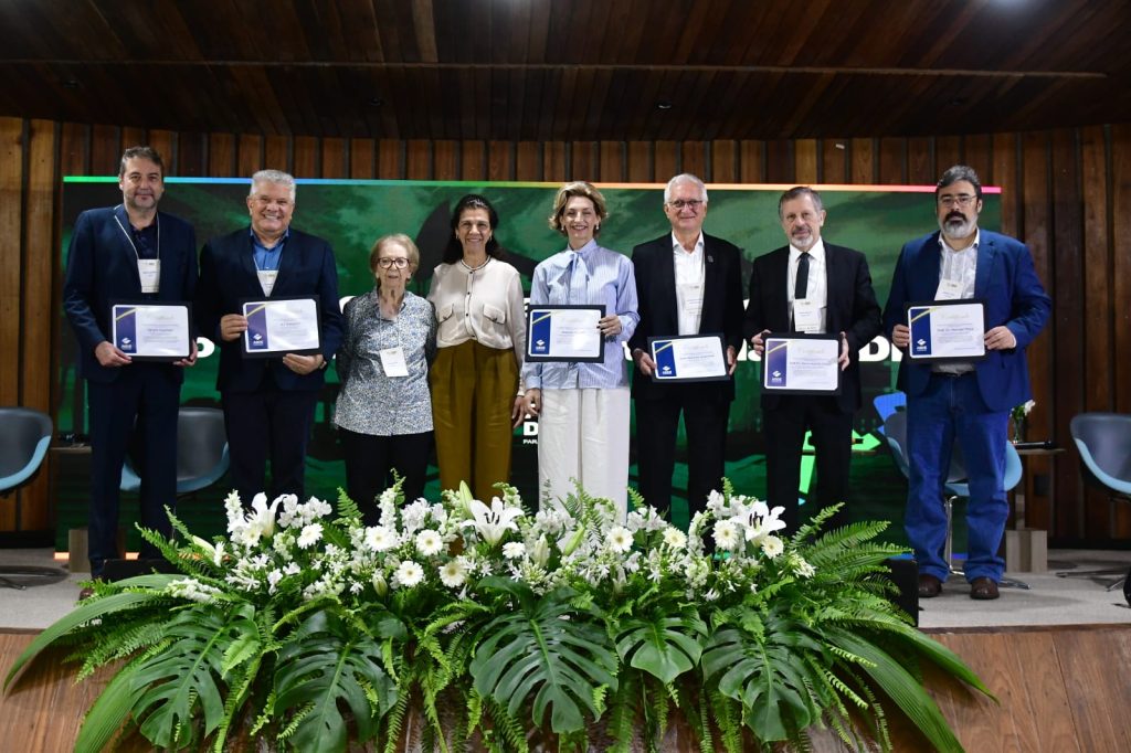 Membros tomam posse no primeiro conselho consultivo da ABDE