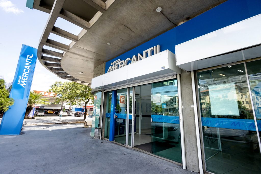 Fachada do Banco Mercantil