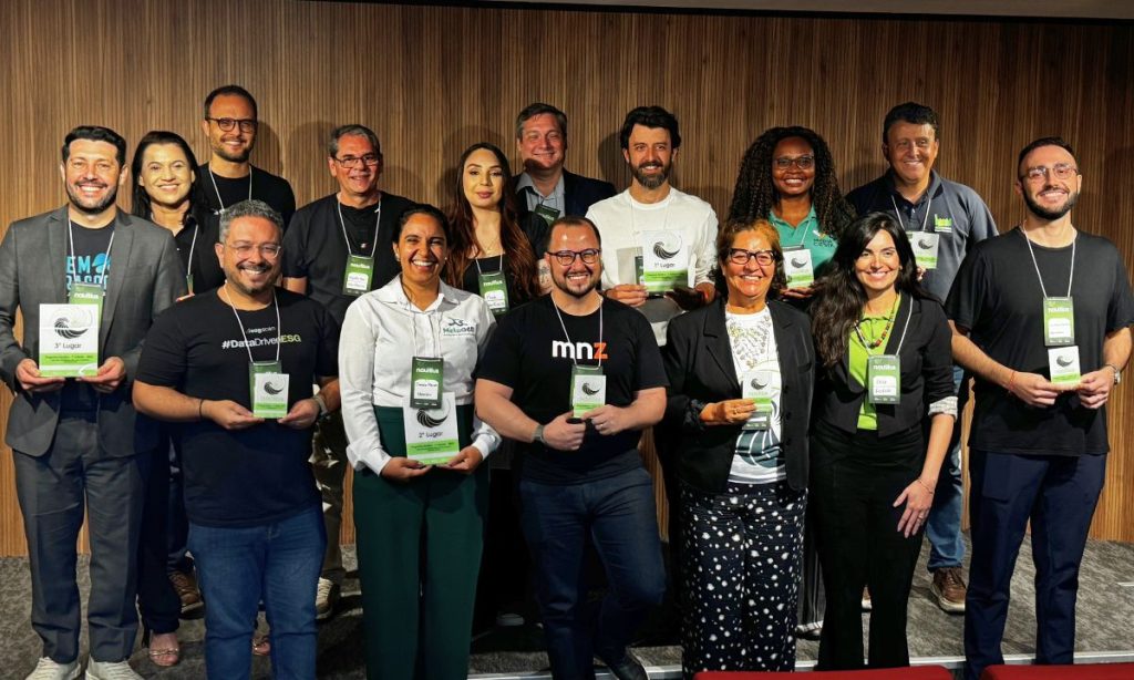 Participantes do Nautilus 2025 posam para foto após Demoday