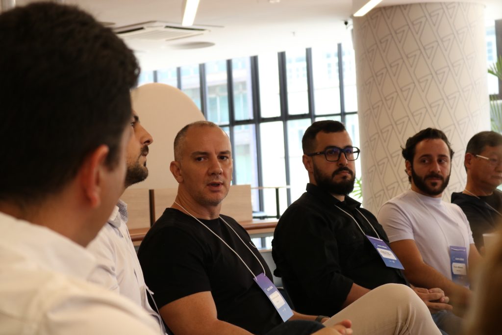 Participantes do Conexões 2025 no encontro do programa no p7 criativo 