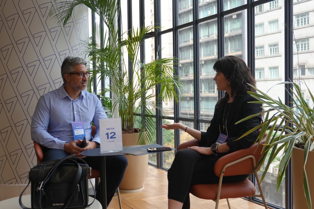 Cynhtia Naro, CEO da Pele Rara em evento do BH-TEC CNXS