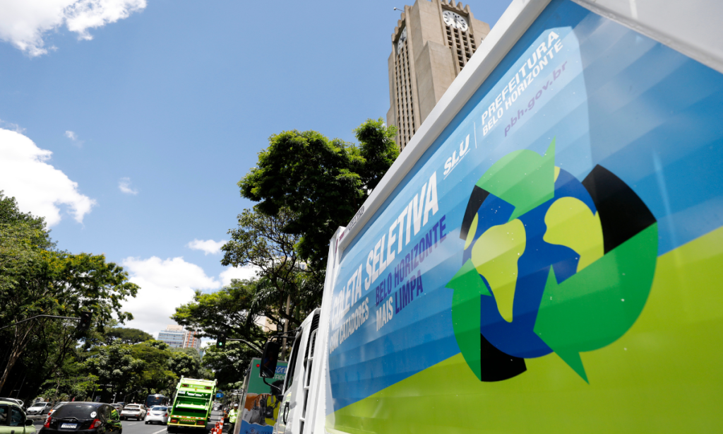 Caminhão da coleta seletiva