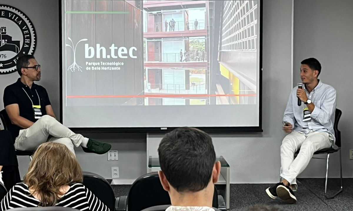 Gabriel Kuriyama fala durante o Fórum Sudeste de Economia de Impacto