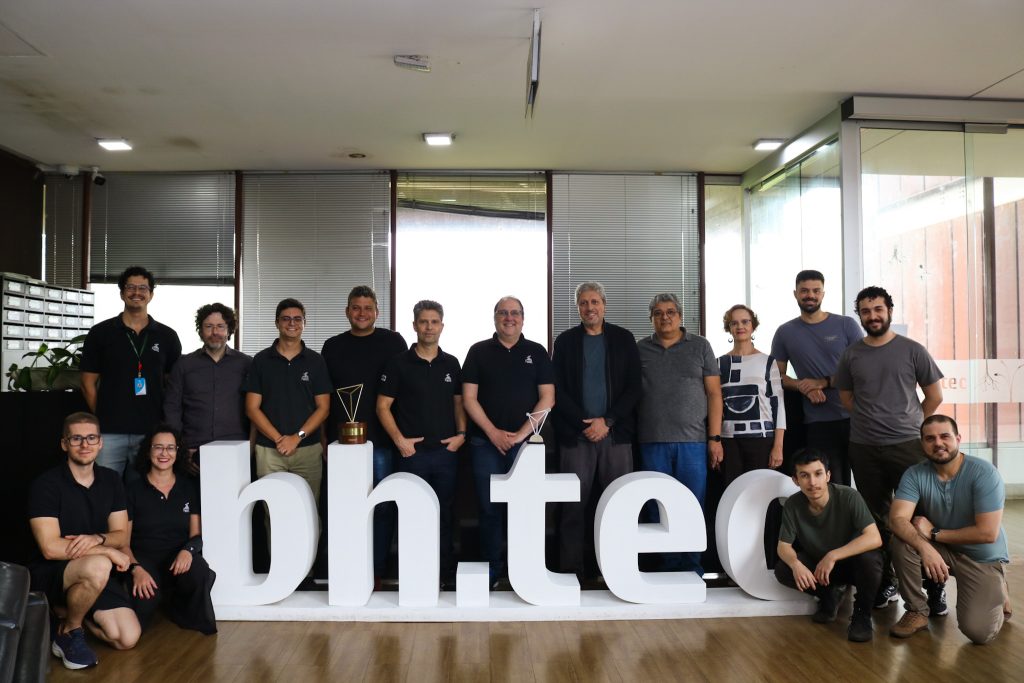 Foto no letreiro do BH-TEC