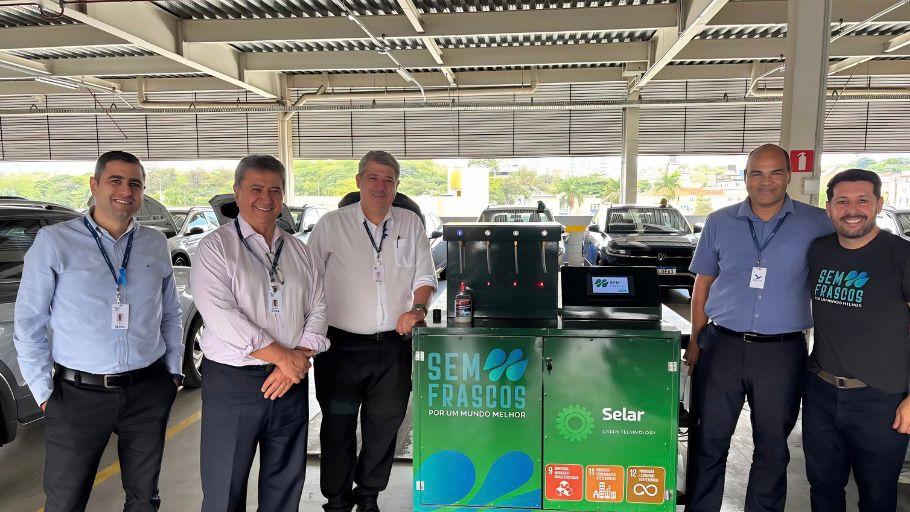 Luiz Miranda CEO da Sem Frascos em concessionaria