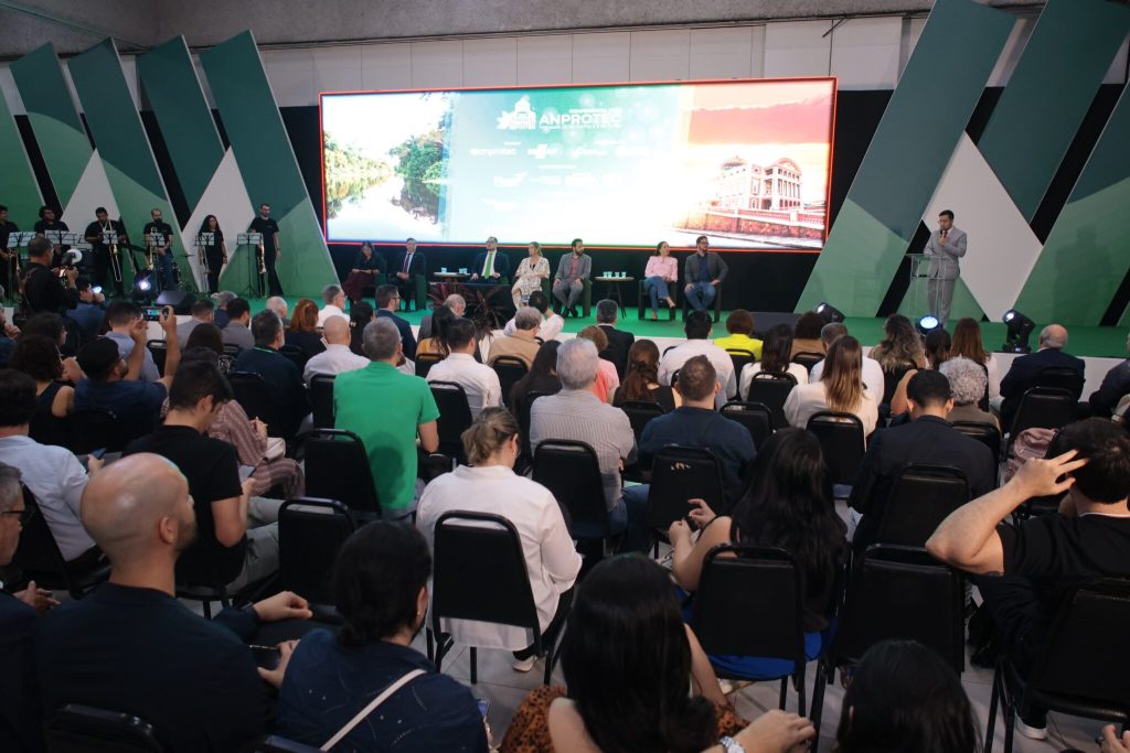 Plateia da 36a Conferência Anprotec, em Manaus